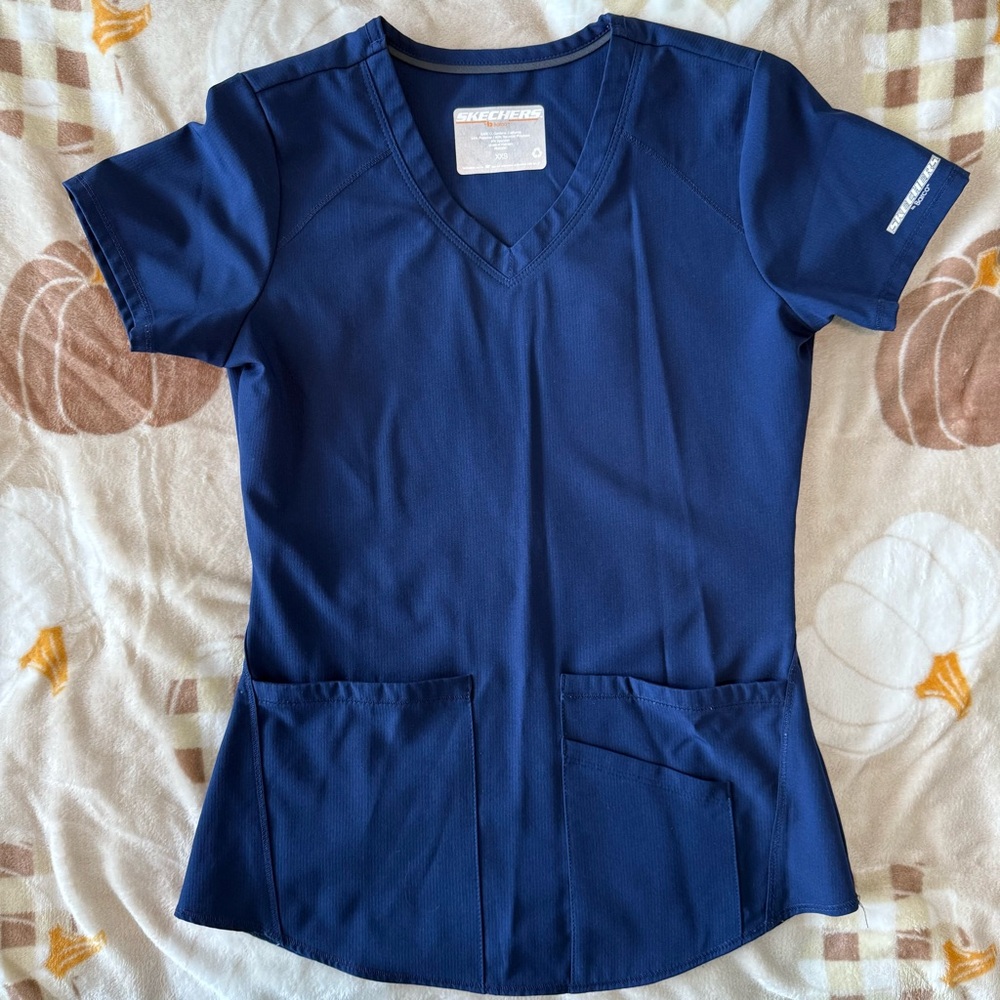 SKETCHERS BY BARCO NAVY BLUE SCRUB TOP